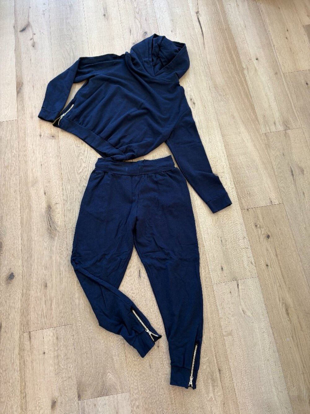 Olive and Splash - Hoodie and Jogger set -Large navy